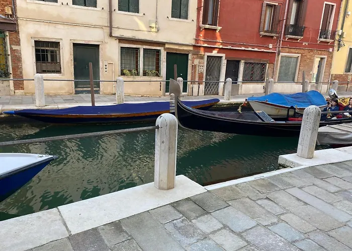 Ca\' San Trovaso - 6 Rooms
